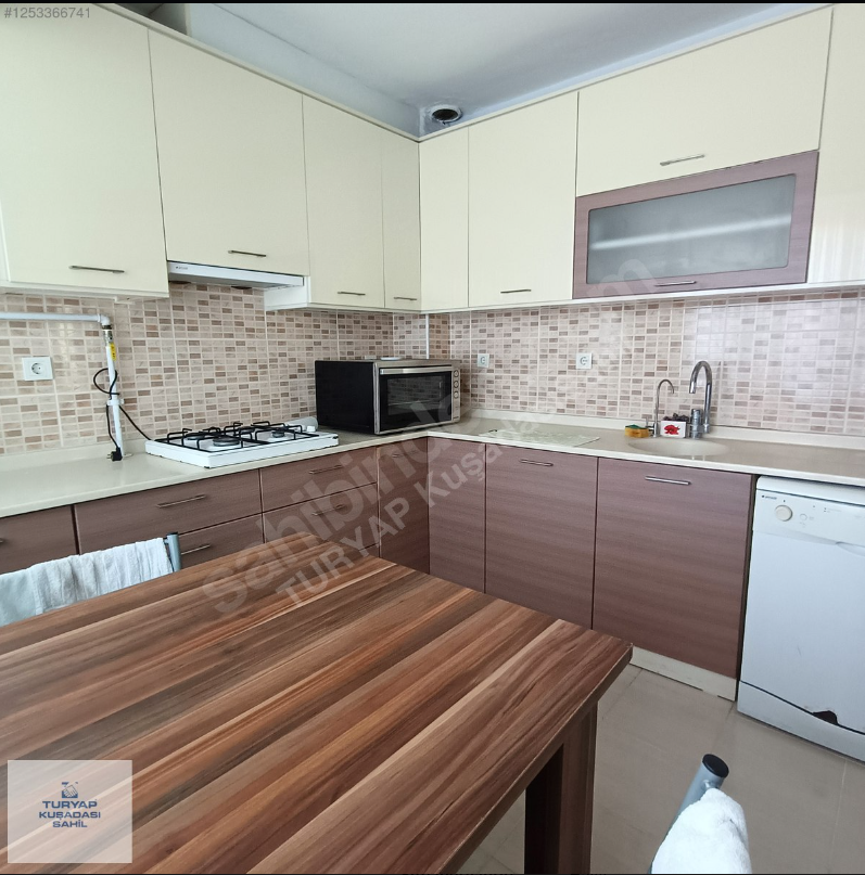 Söke'de şehir stadı karşısında satılık 3+1 daire