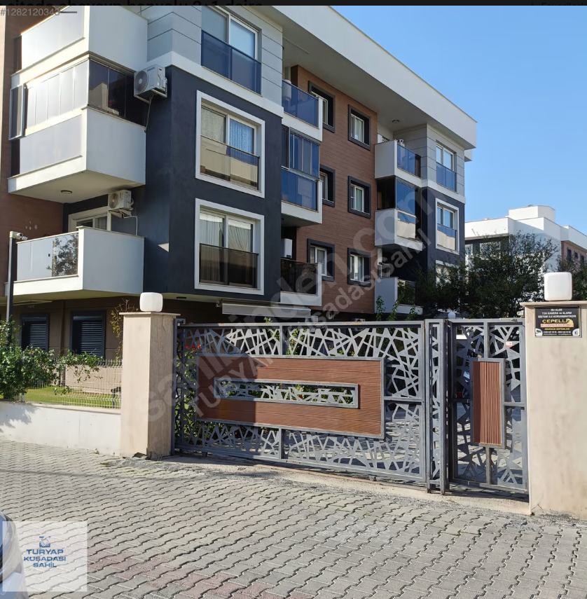 Kuşadası Davutlarda havuzlu sitede ebeveyn banyolu 2+1 daire